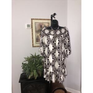 GLAM Women’s Dress Size L Off Shoulder Short Sleeve Collarless Tiered